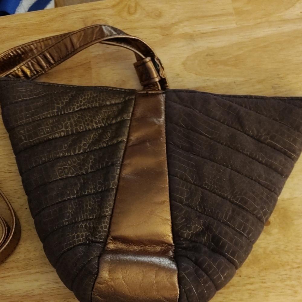 **4 FOR $20** Super cute shoulder bag